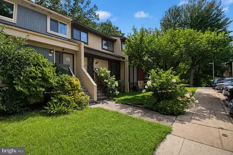 Exterior - 2104 Cartwright Pl, Reston, VA 20191 photo 1 of 4