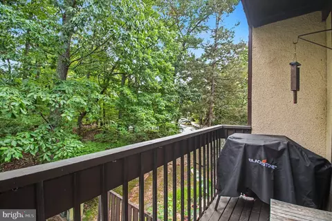 Exterior - 2104 Cartwright Pl, Reston, VA 20191 photo 2 of 4