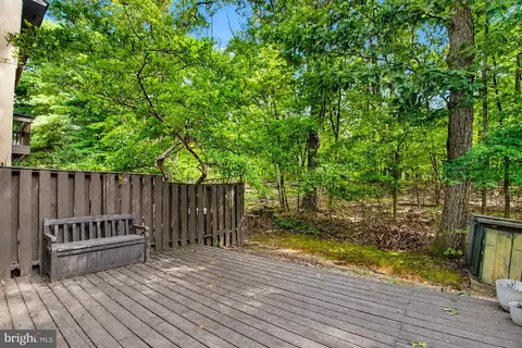 Exterior - 2104 Cartwright Pl, Reston, VA 20191 photo 3 of 4