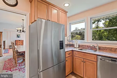 Kitchen - 1438 Waggaman Cir, Mclean, VA 22101 photo 3 of 4