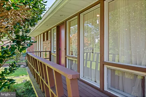 Exterior - 1438 Waggaman Cir, Mclean, VA 22101 photo 2 of 7