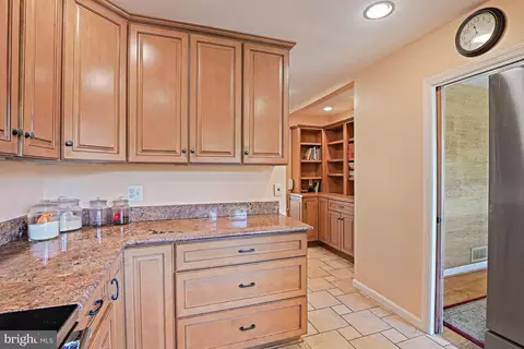 Kitchen - 1438 Waggaman Cir, Mclean, VA 22101 photo 4 of 4