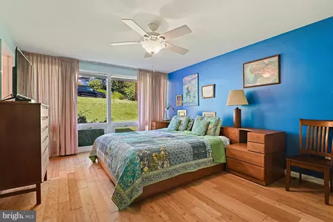Bedroom - 1438 Waggaman Cir, Mclean, VA 22101 photo 1 of 8