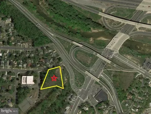 Burgundy, Alexandria, VA 22303