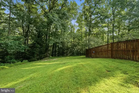 Exterior - 8108 Clifforest Dr, Springfield, VA 22153 photo 4 of 6
