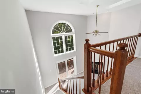 Entry Way - 8108 Clifforest Dr, Springfield, VA 22153 photo 1 of 2
