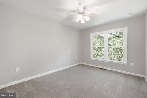 Bedroom - 8108 Clifforest Dr, Springfield, VA 22153 photo 2 of 3