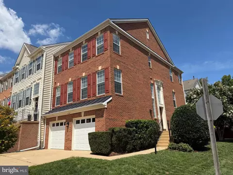5300 Sandyford St, Alexandria, VA 22315