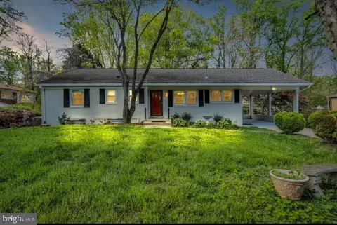 8714 Duvall St, Fairfax, VA 22031