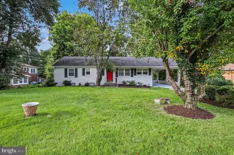 8714 Duvall St, Fairfax, VA 22031