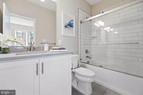 Bath - 1874 Easterly Rd, Reston, VA 20190 photo 4 of 5
