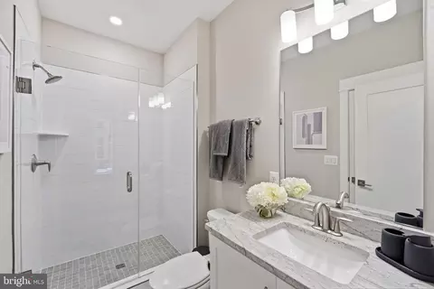 Bath - 1874 Easterly Rd, Reston, VA 20190 photo 1 of 5