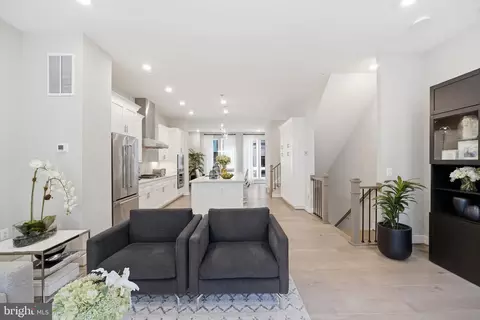 Entry Way - 1874 Easterly Rd, Reston, VA 20190 photo 7 of 8