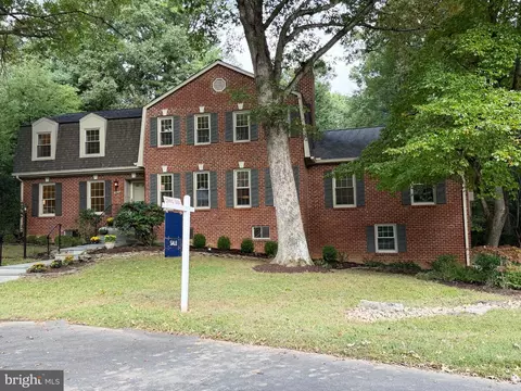 12210 Lake James Dr, Oak Hill, VA 20171
