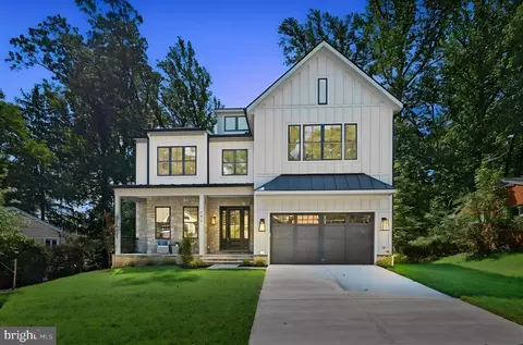 107 Yeonas Dr SE, Vienna, VA 22180