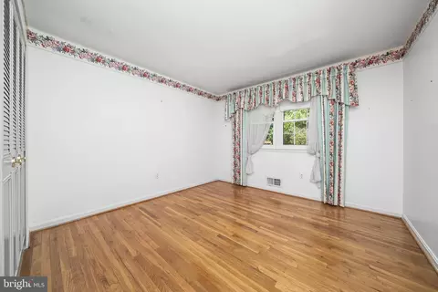 Bedroom - 8114 Langbrook Rd, Springfield, VA 22152 photo 3 of 5