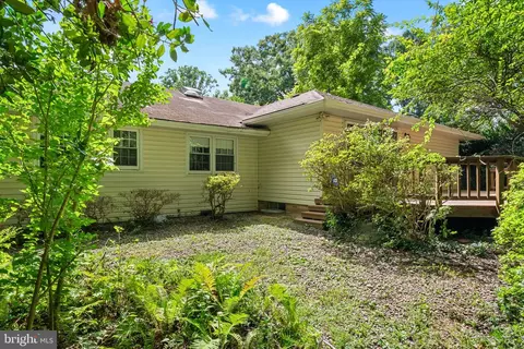 Exterior - 8114 Langbrook Rd, Springfield, VA 22152 photo 5 of 7