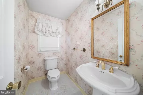 Bath - 8114 Langbrook Rd, Springfield, VA 22152 photo 1 of 3