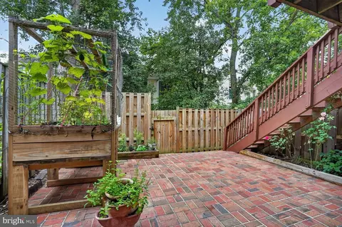 Exterior - 7372 Stream Way, Springfield, VA 22152 photo 3 of 3