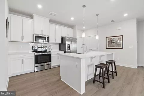 12850 Mosaic Park Way #2-W, Herndon, VA 20171