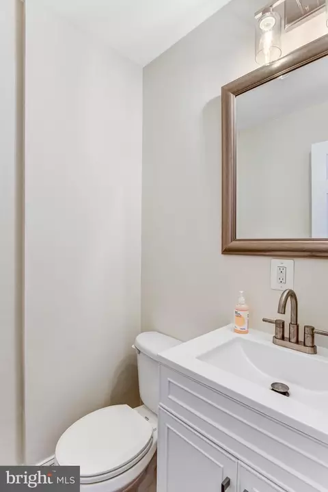 Bath - 4125 Lees Corner Rd, Chantilly, VA 20151 photo 3 of 3