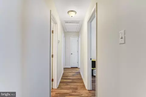 Entry Way - 4125 Lees Corner Rd, Chantilly, VA 20151 photo 4 of 4