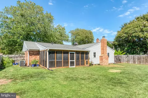Exterior - 4125 Lees Corner Rd, Chantilly, VA 20151 photo 5 of 11