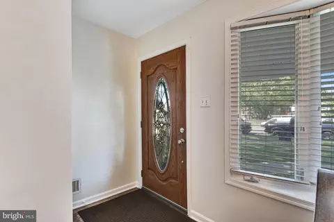 Entry Way - 4125 Lees Corner Rd, Chantilly, VA 20151 photo 1 of 4