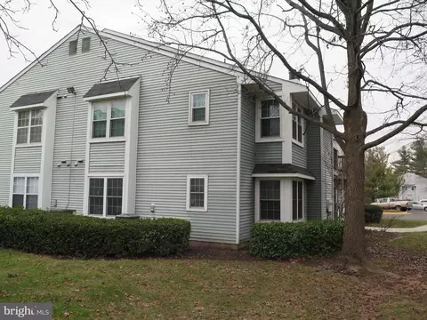 8620 C Beekman Pl #20C, Alexandria, VA 22309