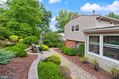 Exterior - 8632 Kerry Ln, Springfield, VA 22152 photo 8 of 13