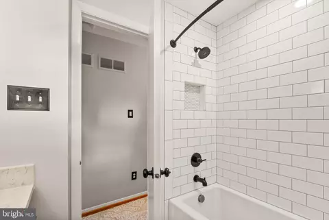 Bath - 8632 Kerry Ln, Springfield, VA 22152 photo 6 of 7