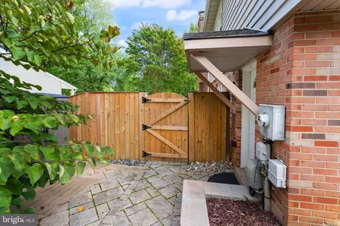 Exterior - 8632 Kerry Ln, Springfield, VA 22152 photo 10 of 13