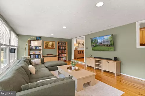 Other - 8632 Kerry Ln, Springfield, VA 22152 photo 5 of 13