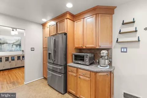 Kitchen - 8632 Kerry Ln, Springfield, VA 22152 photo 4 of 4