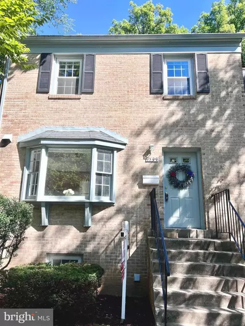 9599 Blake Park Ct, Fairfax, VA 22031