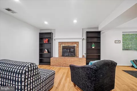 Living - 7223 Oriole, Springfield, VA 22150 photo 4 of 5