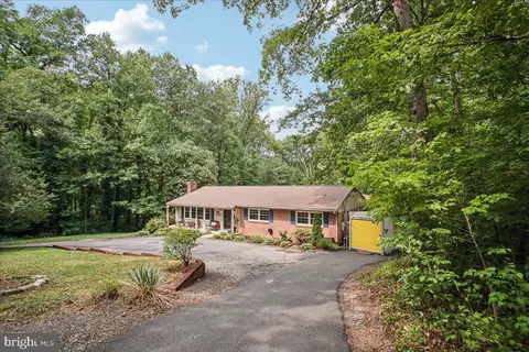 Exterior - 7223 Oriole, Springfield, VA 22150 photo 3 of 15