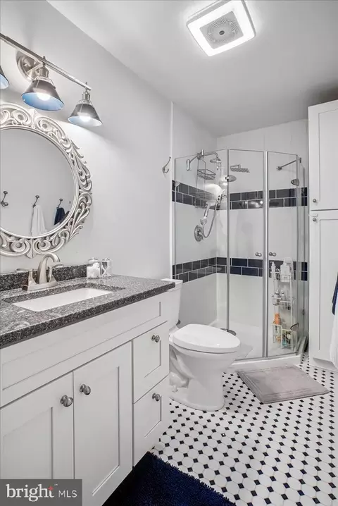 Bath - 7223 Oriole, Springfield, VA 22150 photo 3 of 6