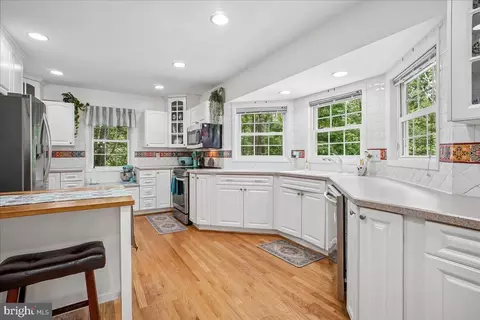 Kitchen - 7223 Oriole, Springfield, VA 22150 photo 2 of 6