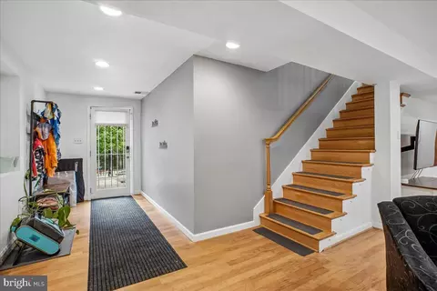 Entry Way - 7223 Oriole, Springfield, VA 22150 photo 6 of 7