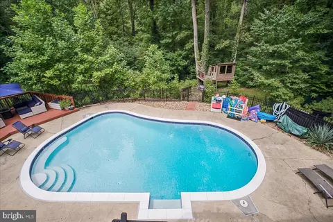 Exterior - 7223 Oriole, Springfield, VA 22150 photo 9 of 15