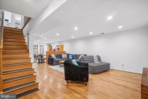 Entry Way - 7223 Oriole, Springfield, VA 22150 photo 5 of 7