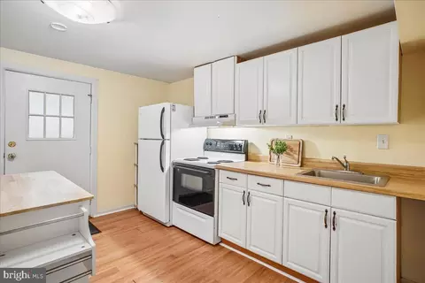 Kitchen - 7223 Oriole, Springfield, VA 22150 photo 6 of 6