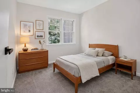 Bedroom - 2155 Pond View Ct, Reston, VA 20191 photo 3 of 3