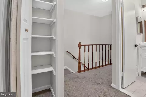 Entry Way - 2155 Pond View Ct, Reston, VA 20191 photo 3 of 6