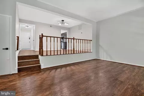 Entry Way - 2155 Pond View Ct, Reston, VA 20191 photo 5 of 6