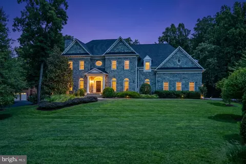 3109 Whimbrell Ct, Oakton, VA 22124