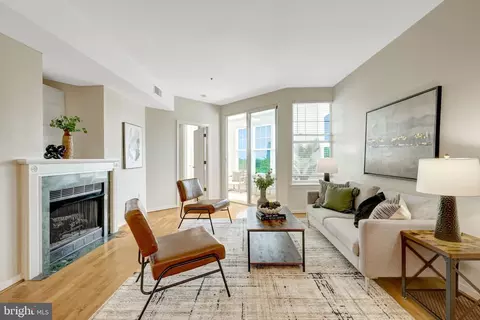 Living - 1625 International Dr #421, Mclean, VA 22102 photo 1 of 4