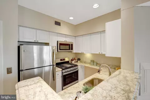 Kitchen - 1625 International Dr #421, Mclean, VA 22102 photo 1 of 3