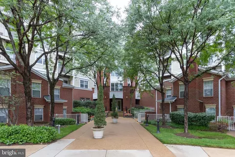 Exterior - 1625 International Dr #421, Mclean, VA 22102 photo 4 of 6